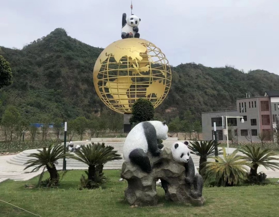 四川雅安不銹鋼雕塑、熊貓雕塑