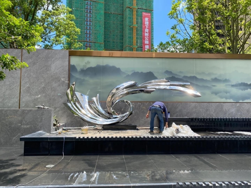 四川融創(chuàng)地產(chǎn)不銹鋼雕塑