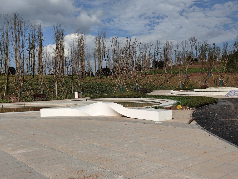 重慶璧山西部動(dòng)漫公園異形坐凳