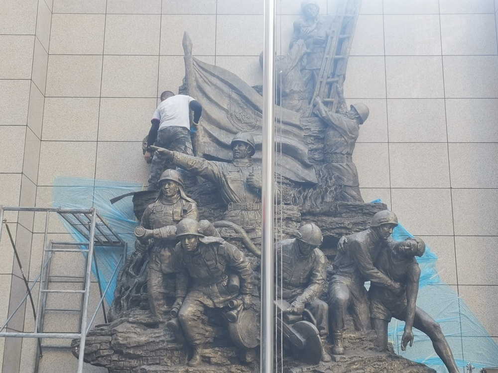 重慶渝中區(qū)較場口消防浮雕群